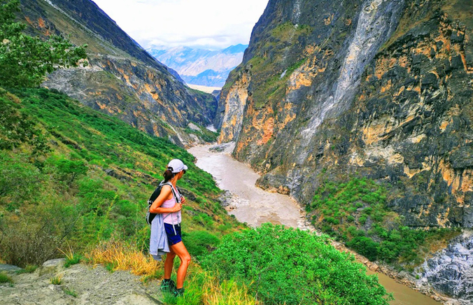 Hike at Tiger Leaping Gorge